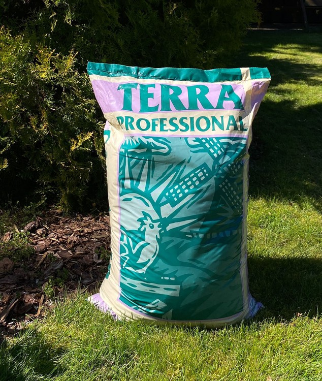 Canna soil Terra Professional 50L - mixture of soil, compost & perlite